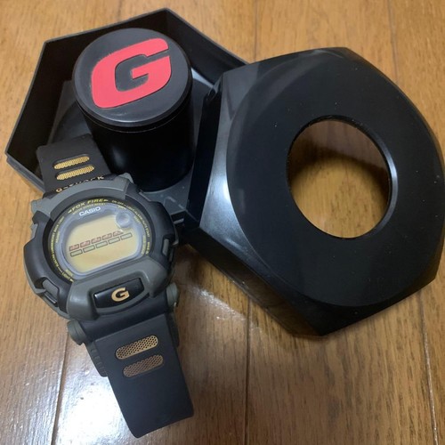 Casio gshock dw002 - casio,